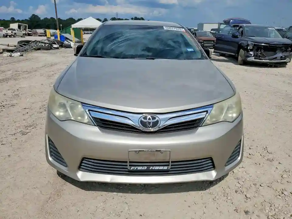 4T4BF1FK9ER422159 2014 TOYOTA CAMRY-4