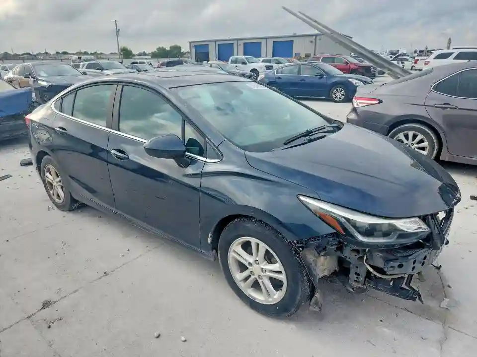1G1BE5SM6J7125609 2018 CHEVROLET CRUZE-3