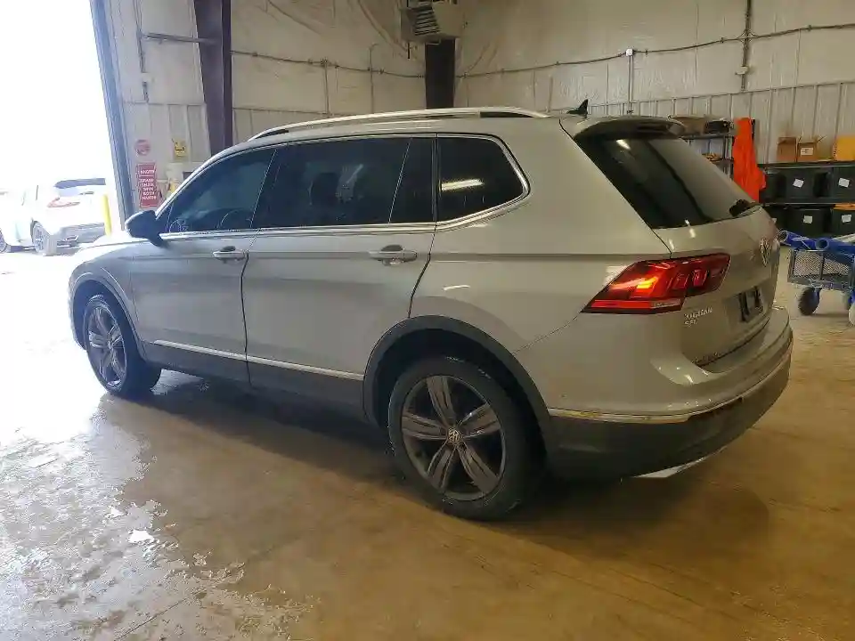 3VV3B7AX6LM017478 2020 VOLKSWAGEN TIGUAN-1