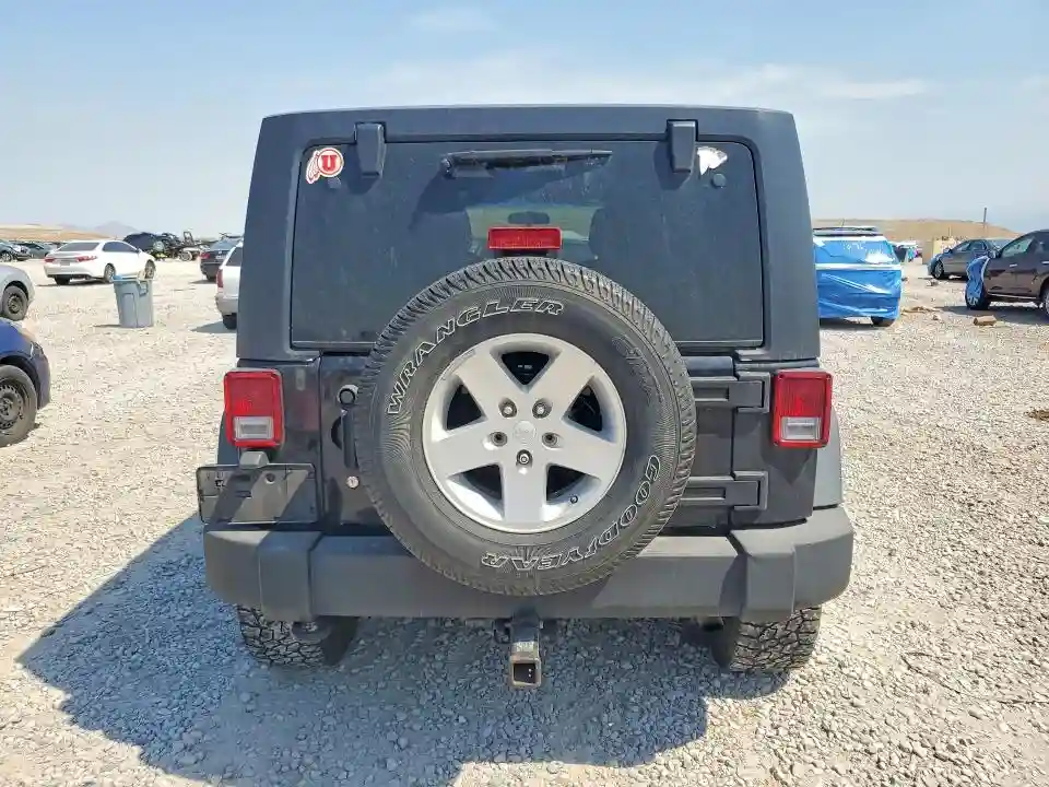 1J4BA3H18BL561353 2011 JEEP WRANGLER-5