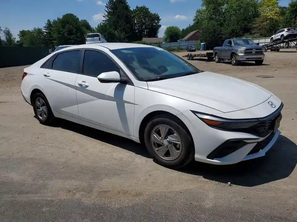 KMHLL4DG0SU863049 2025 HYUNDAI ELANTRA-3