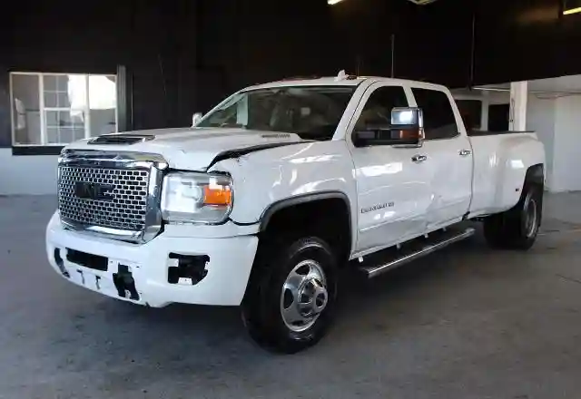 1GT42YEY3HF137337 2017 GMC SIERRA-1