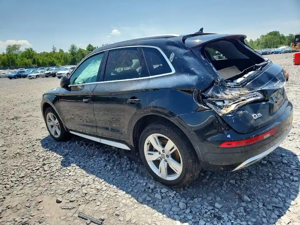WA1BNAFY7J2176637 2018 AUDI Q5-1