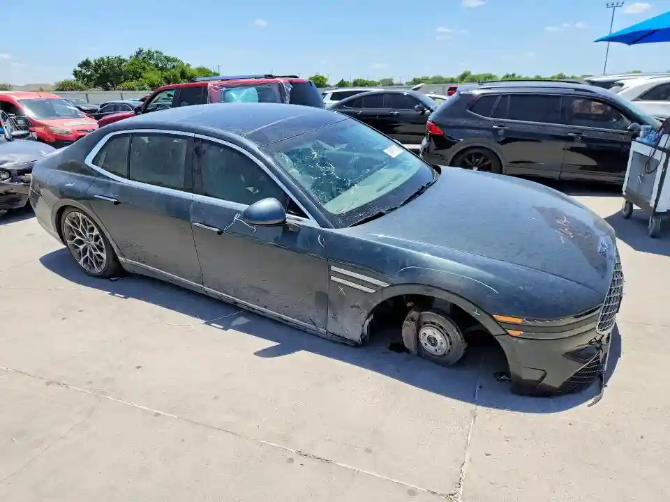 KMTFC4SD1PU030265 2023 GENESIS G90-3