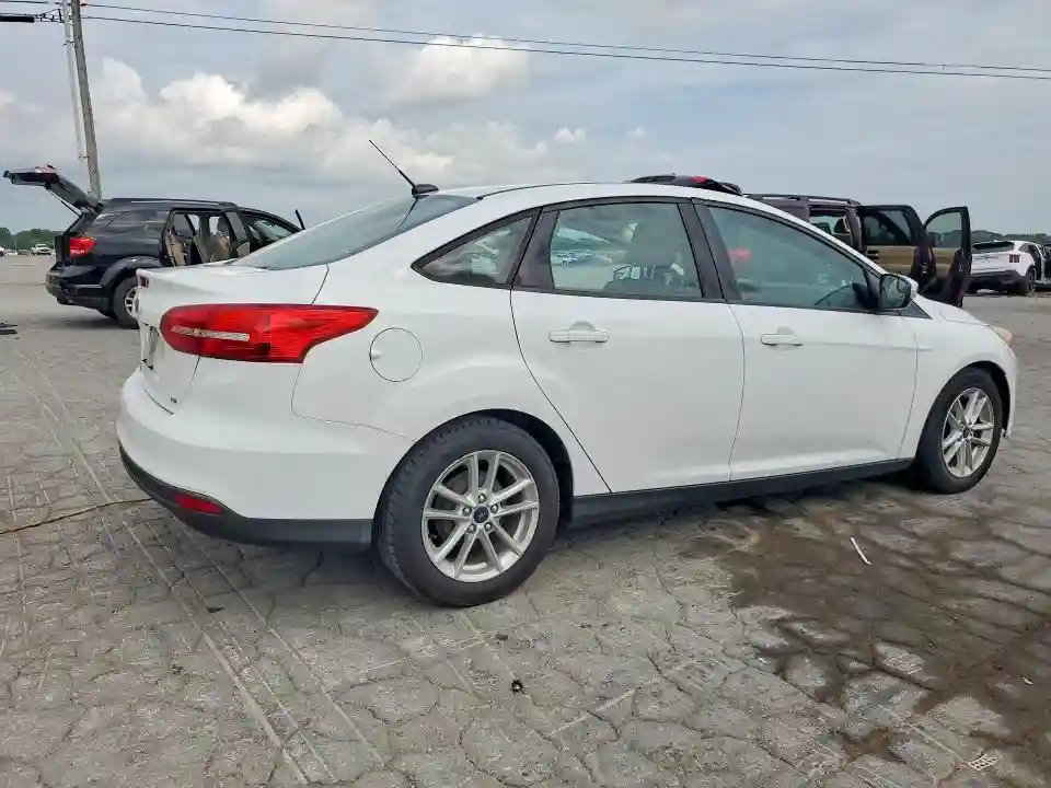 1FADP3F27HL275615 2017 FORD FOCUS-2