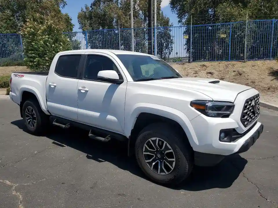3TMCZ5ANXPM640220 2023 TOYOTA TACOMA-3