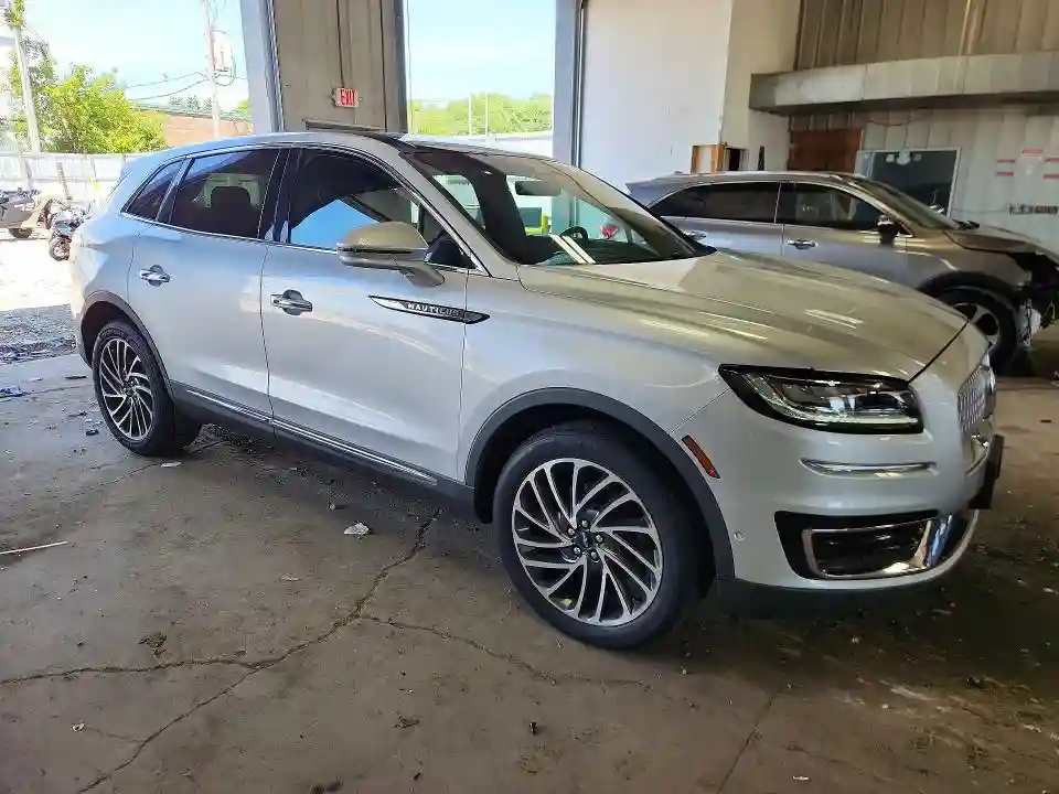 2LMPJ8LP2KBL12843 2019 LINCOLN NAUTILUS-3