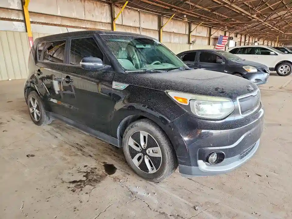 KNDJX3AE0G7011545 2016 KIA SOUL-3