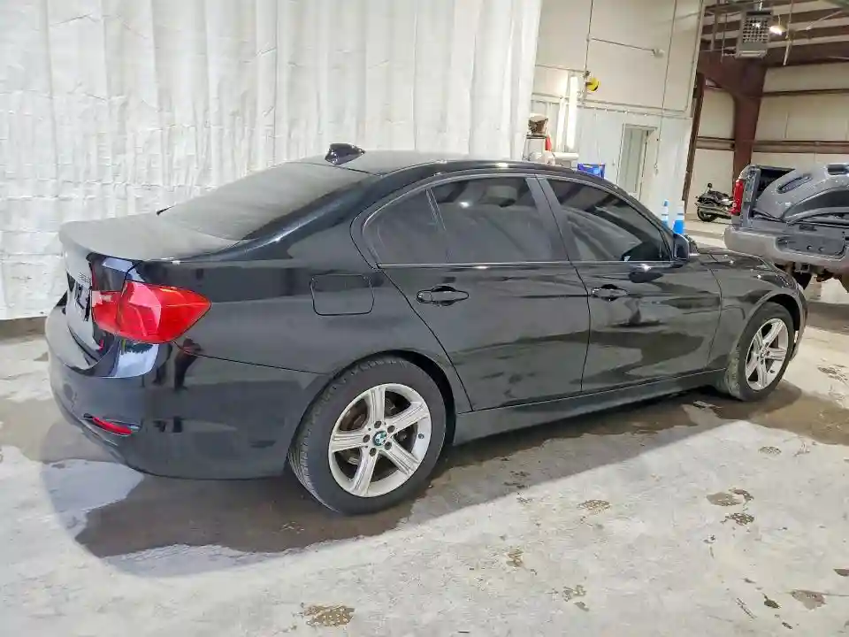 WBA3B5C55DF592894 2013 BMW 3 SERIES-2