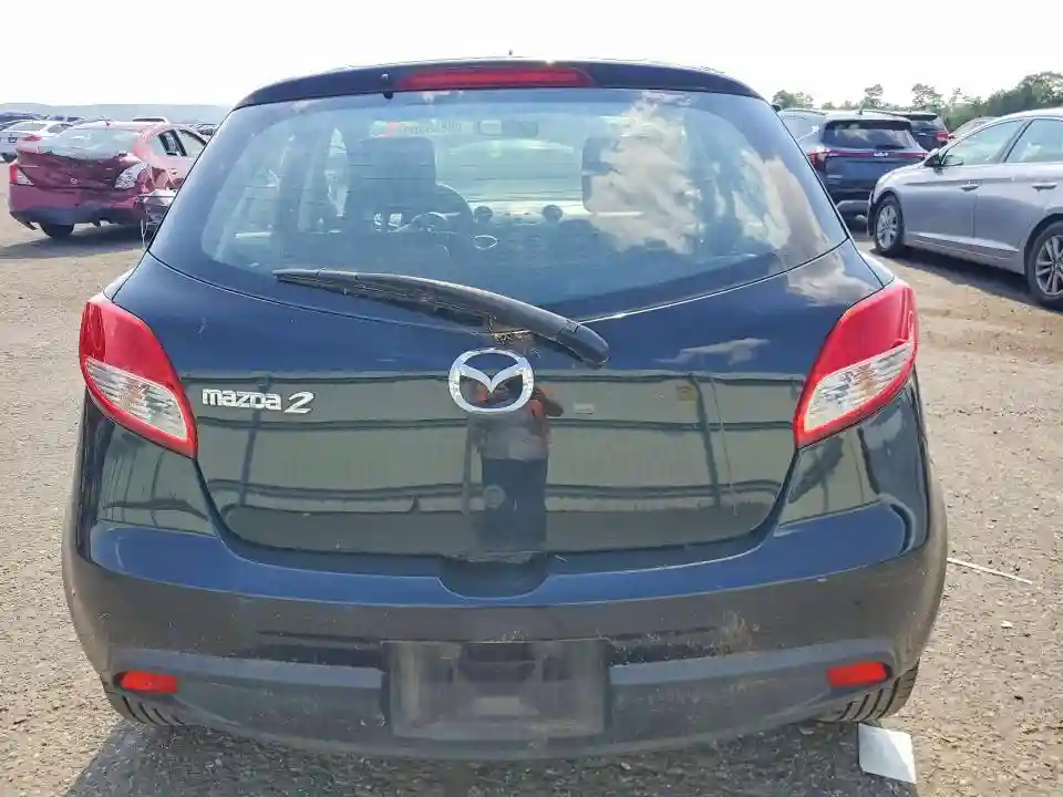 JM1DE1HYXB0124198 2011 MAZDA 2-5