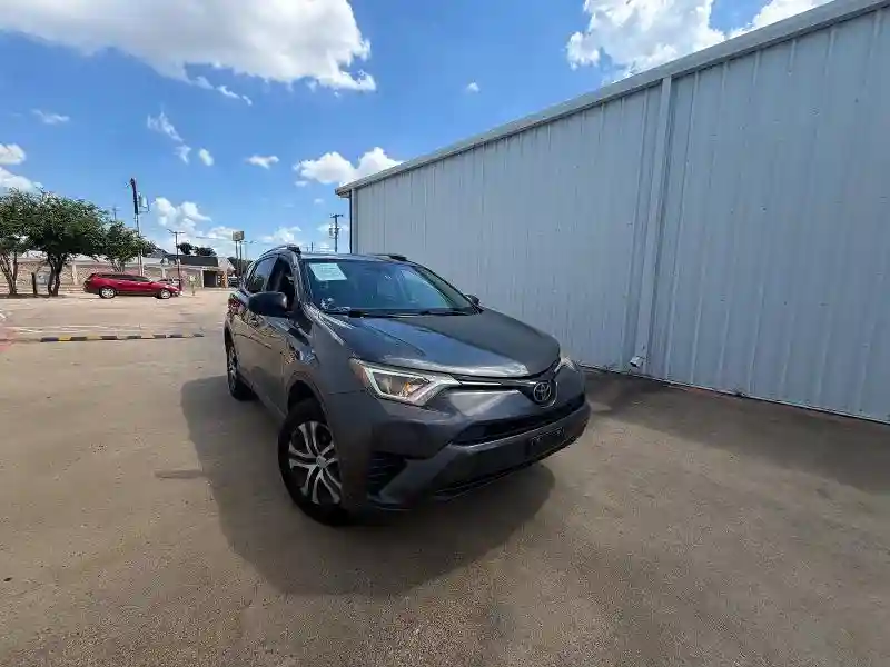 JTMZFREV7HJ713028 2017 TOYOTA RAV4-0