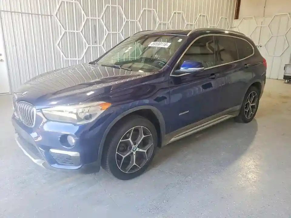 WBXHT3C38J5K23024 2018 BMW X1-0