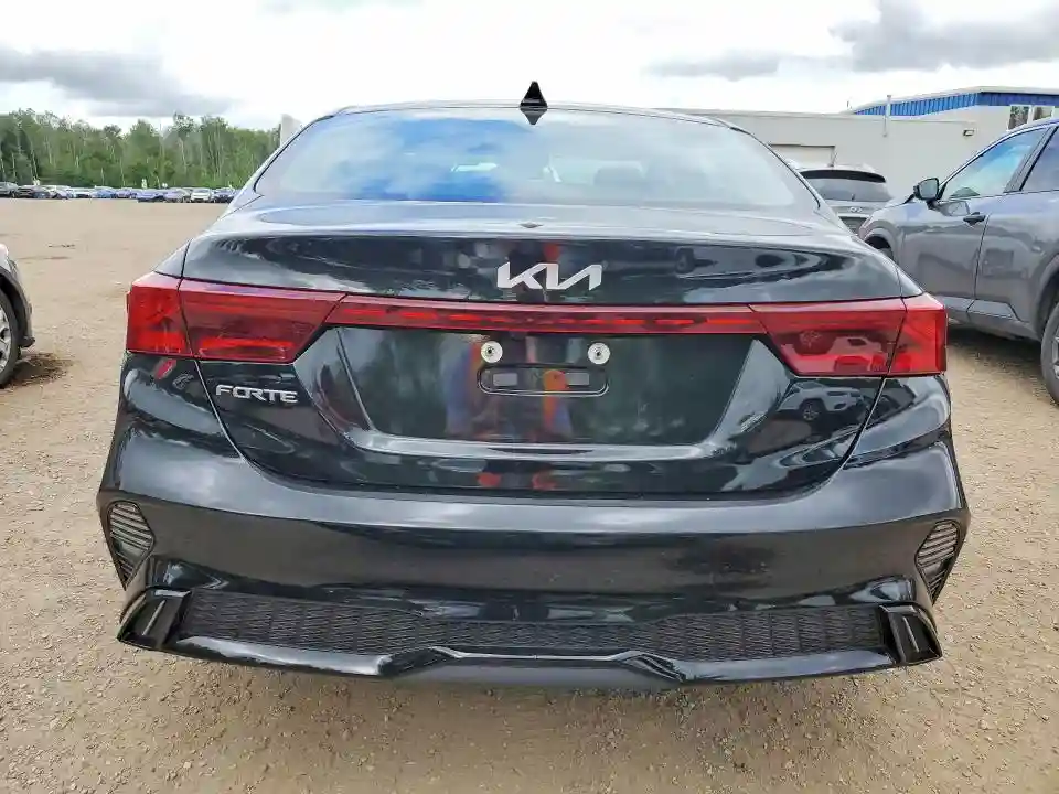 3KPF34AD5RE724345 2024 KIA FORTE-5