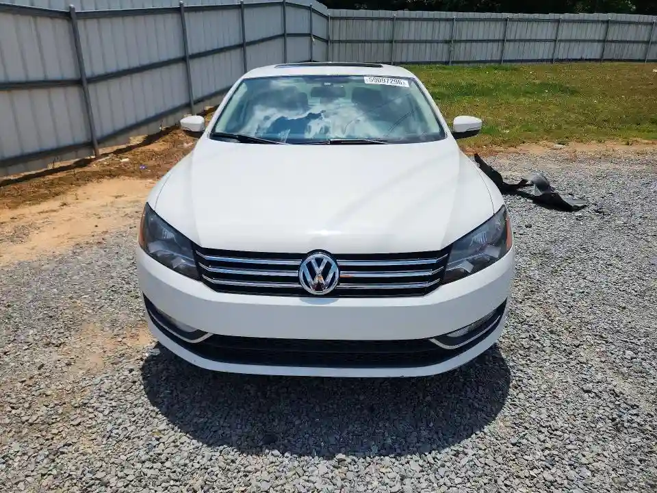 1VWBT7A30FC027060 2015 VOLKSWAGEN PASSAT-4