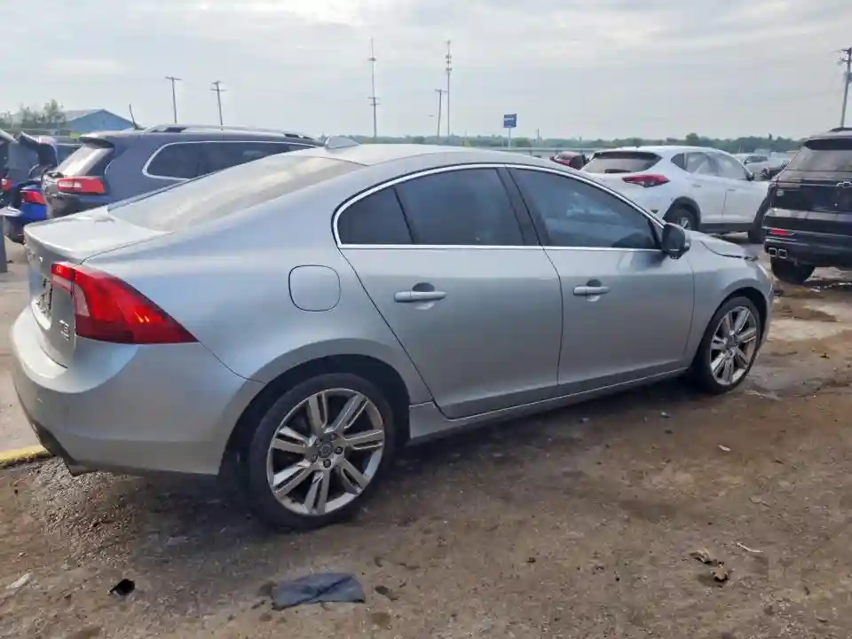 YV1902FH7C2138363 2012 VOLVO S60-2