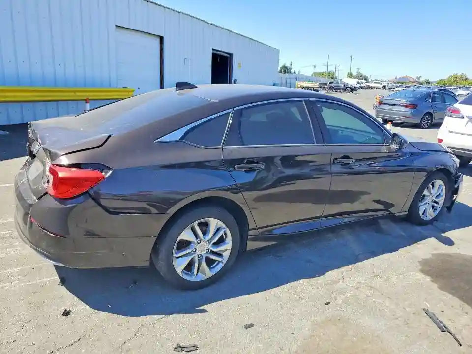 1HGCV1F10JA136498 2018 HONDA ACCORD-2