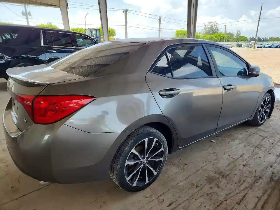 2T1BURHE1JC021464 2018 TOYOTA COROLLA-2