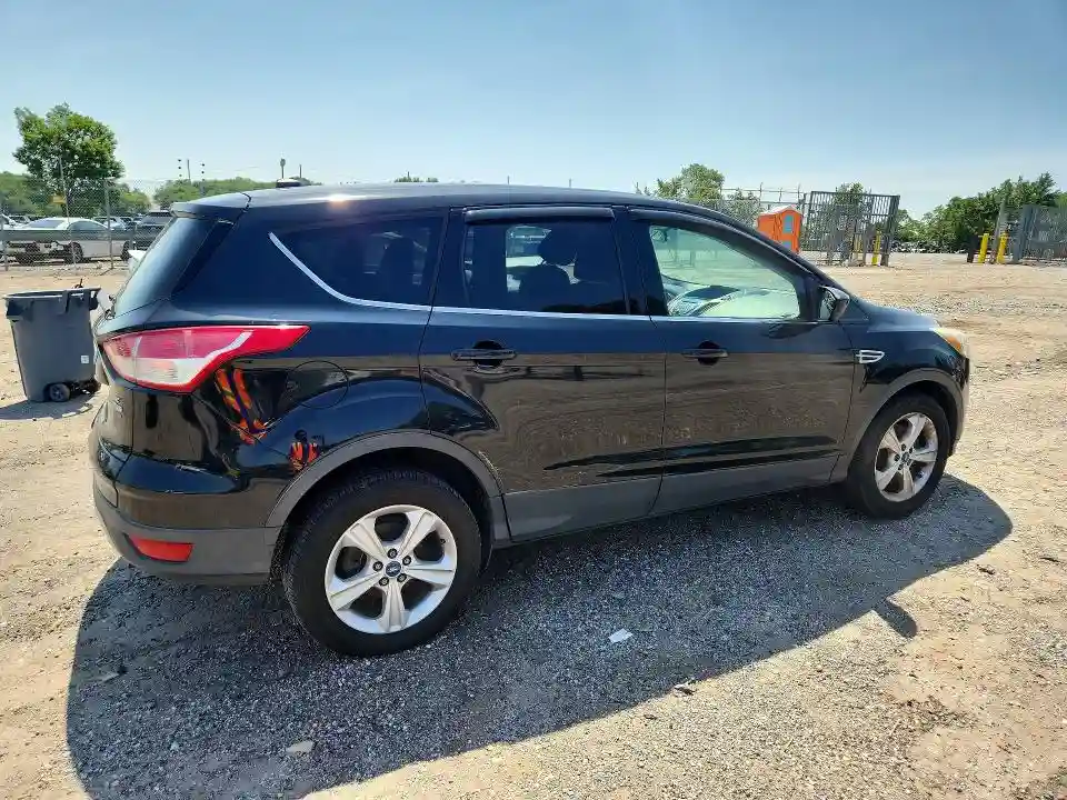 1FMCU9GX3DUA53617 2013 FORD ESCAPE-2