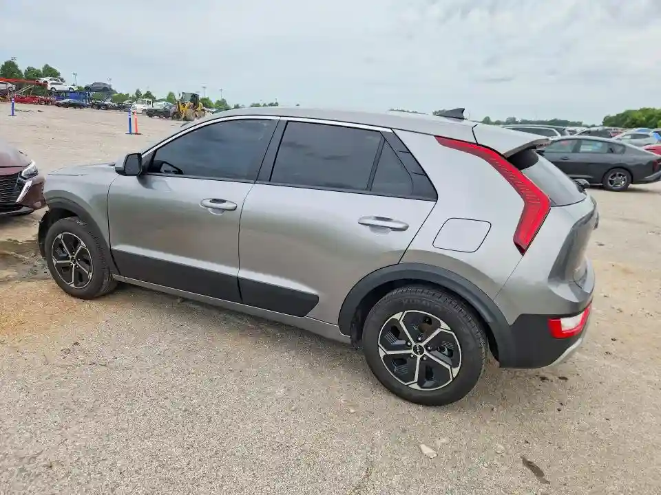 KNDCP3LE5T5322688 2026 KIA NIRO-1