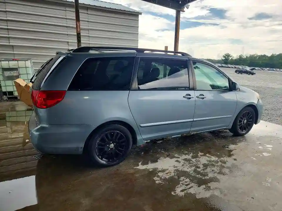 5TDDK4CC1AS028249 2010 TOYOTA SIENNA-2