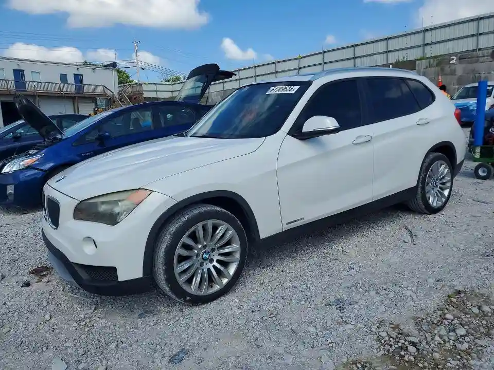 WBAVM1C58EVW48667 2014 BMW X1-0