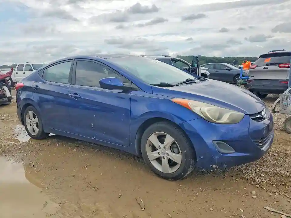 KMHDH4AE6DU868719 2013 HYUNDAI ELANTRA-3
