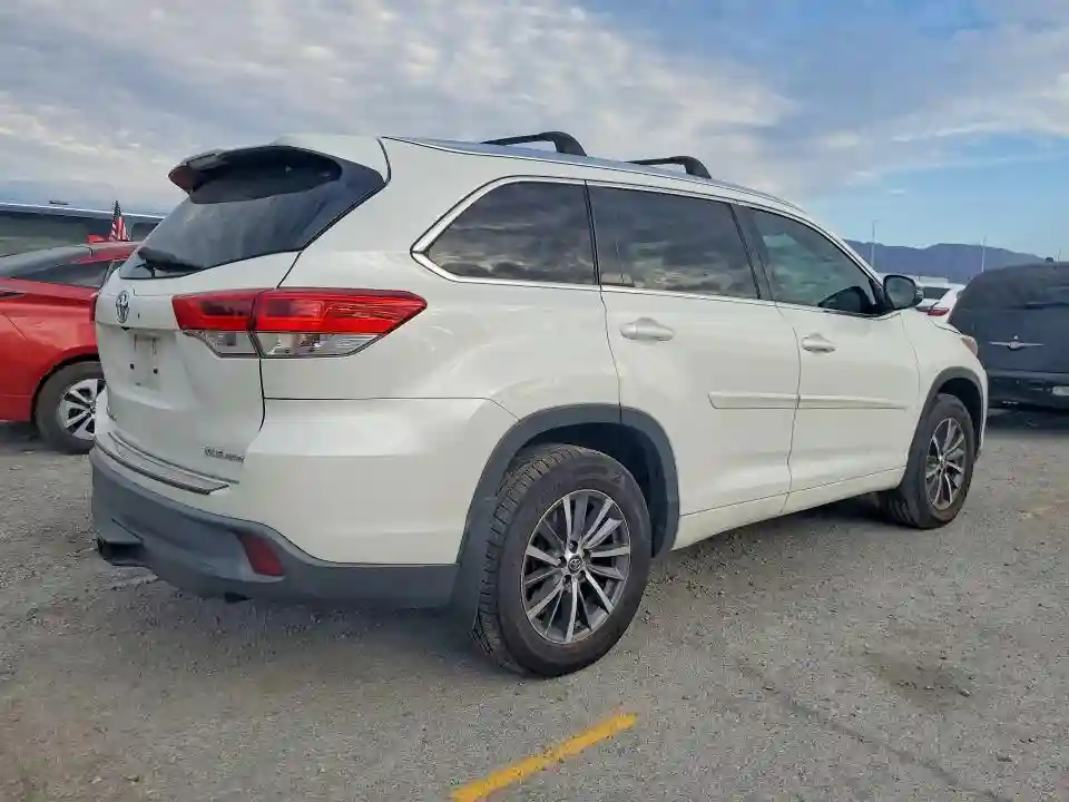 5TDJZRFH8HS515428 2017 TOYOTA HIGHLANDER-2