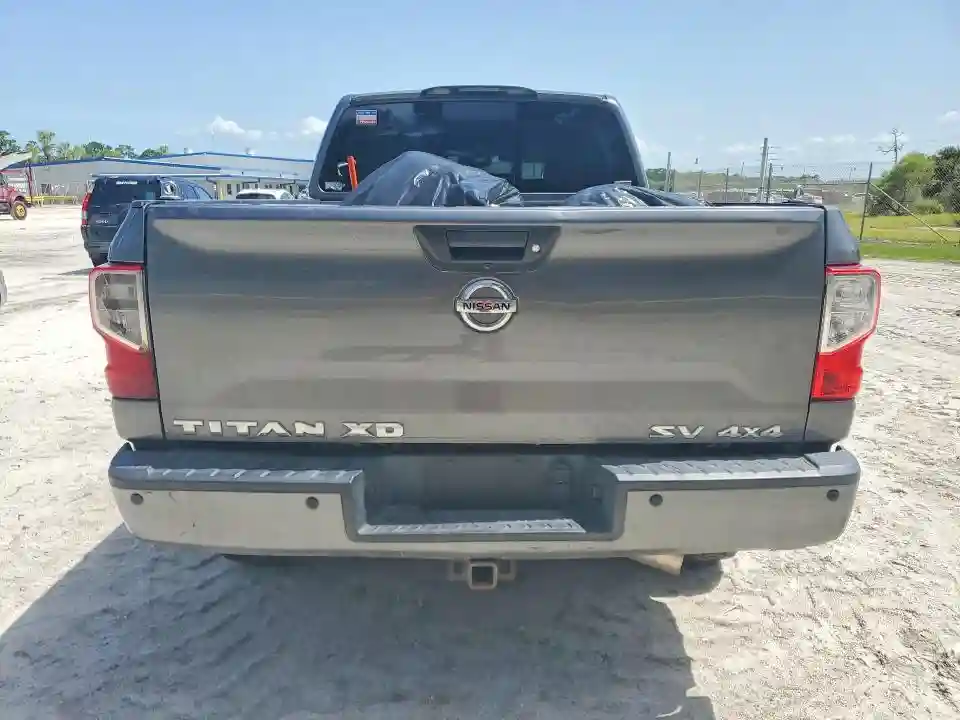 1N6BA1F40JN551214 2018 NISSAN TITAN-5