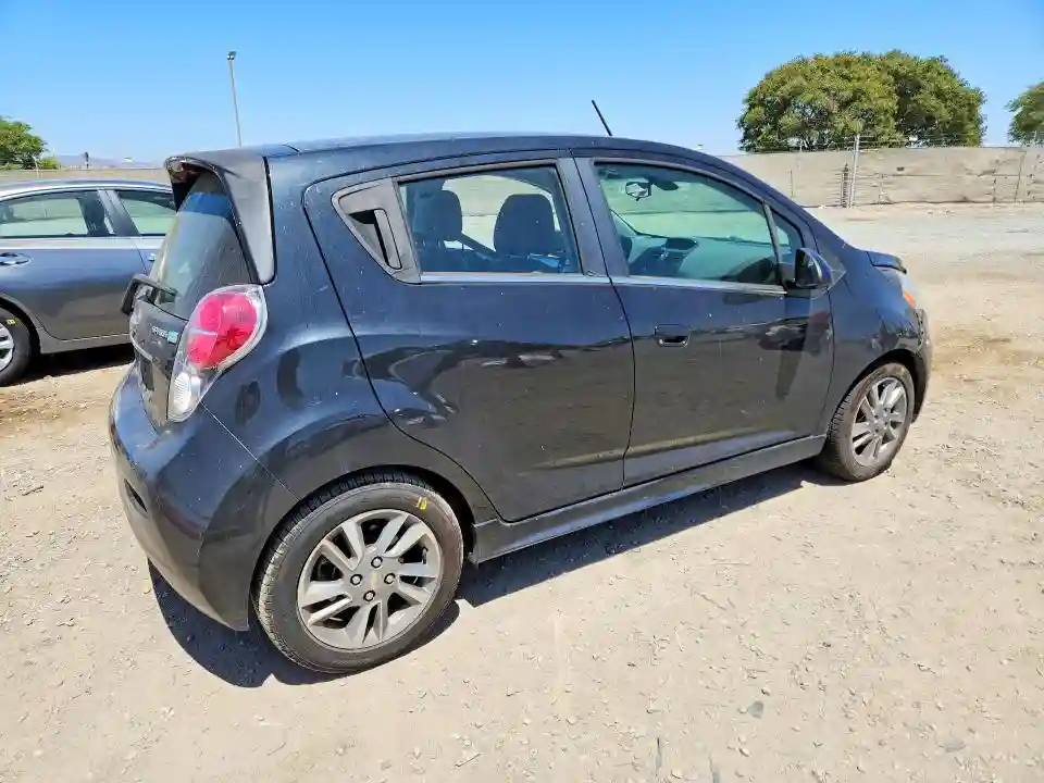 KL8CL6S02GC587436 2016 CHEVROLET SPARK-2