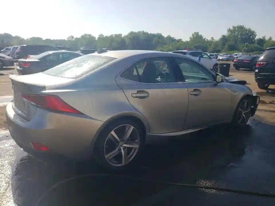 JTHC81D28K5038569 2019 LEXUS IS-2