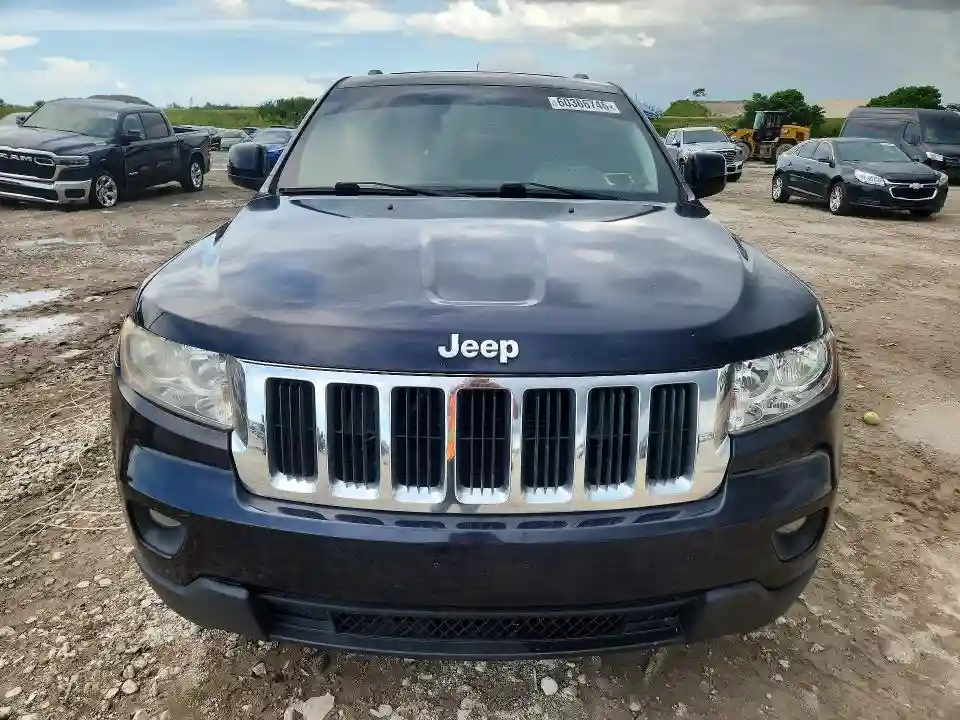 1J4RR4GG2BC540873 2011 JEEP CHEROKEE-4
