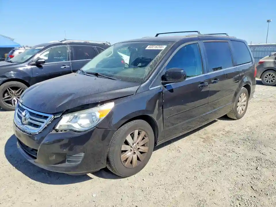 2C4RVACG1CR392472 2012 VOLKSWAGEN ROUTAN-0