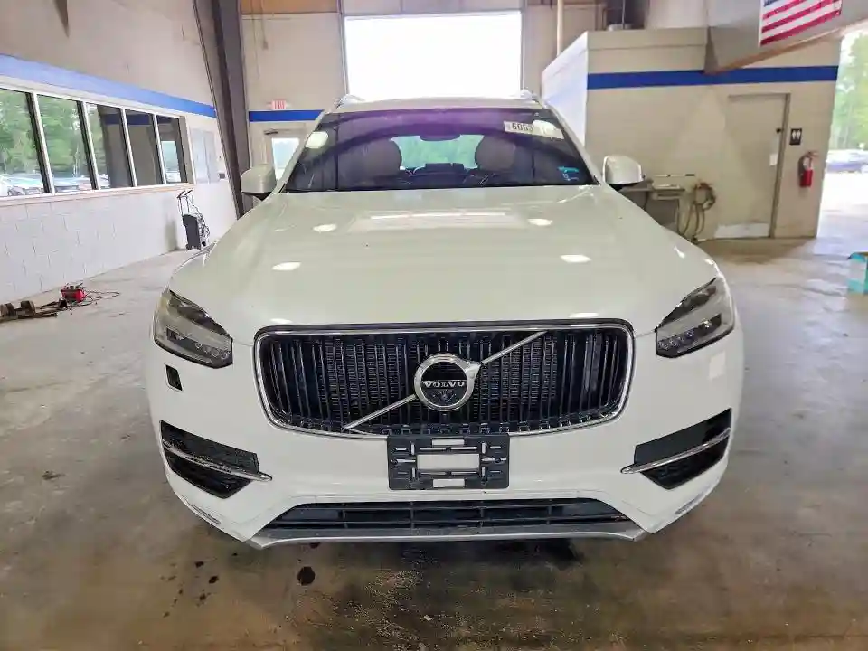 YV4A22PK0H1111653 2017 VOLVO XC90-4