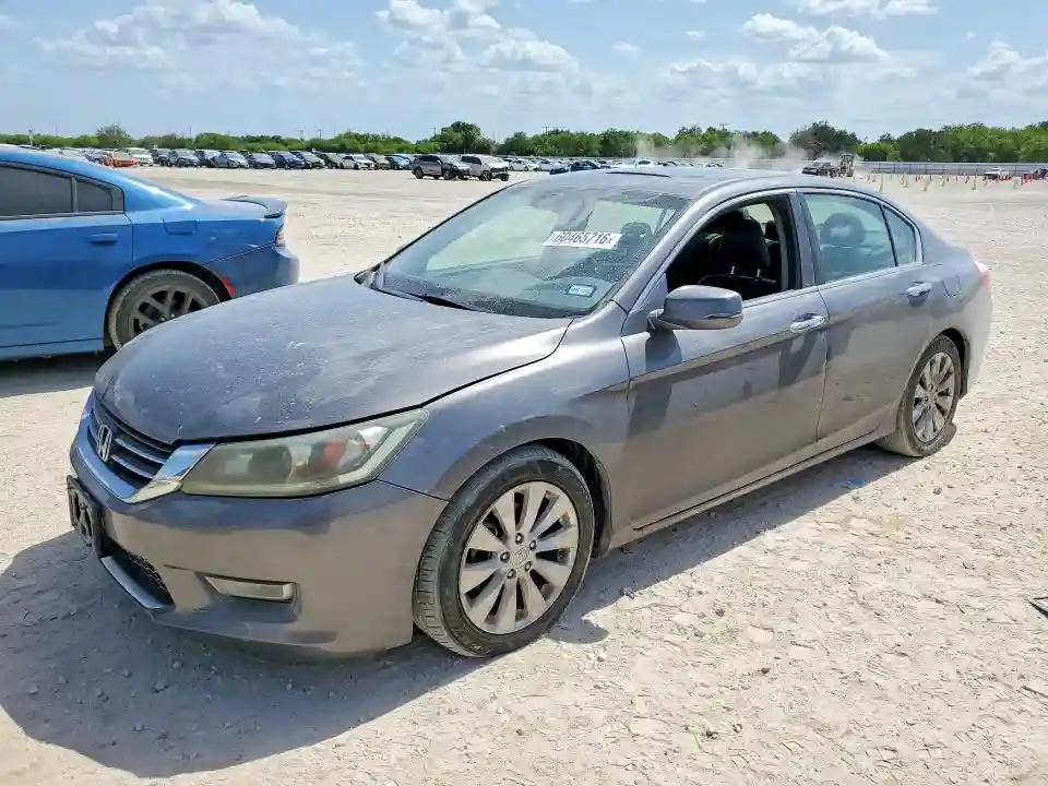 1HGCR2F85DA063351 2013 HONDA ACCORD-0