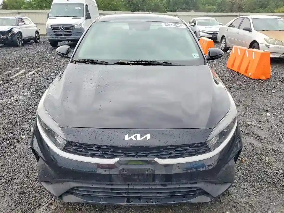 3KPF24AD2NE438966 2022 KIA FORTE-4
