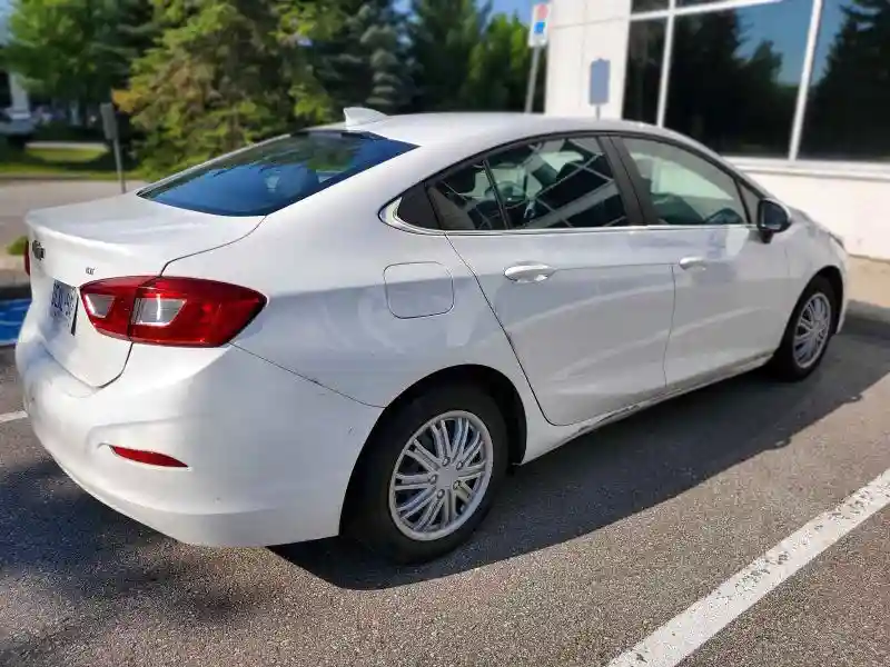1G1BE5SM8K7147452 2019 CHEVROLET CRUZE-3