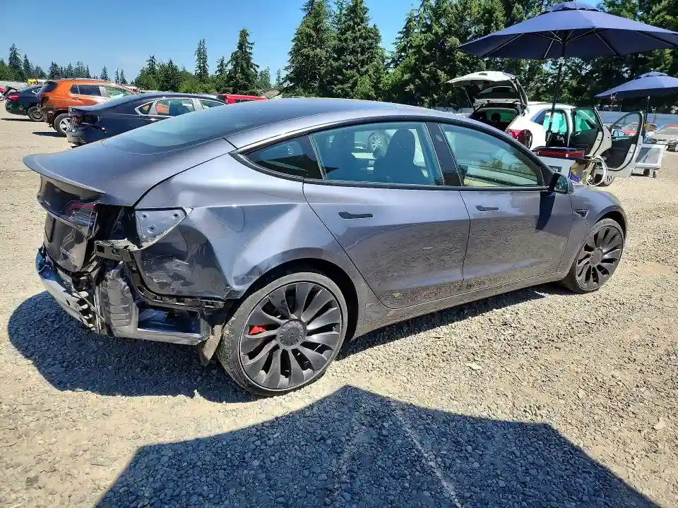 5YJ3E1EC0PF709482 2023 TESLA MODEL 3-2