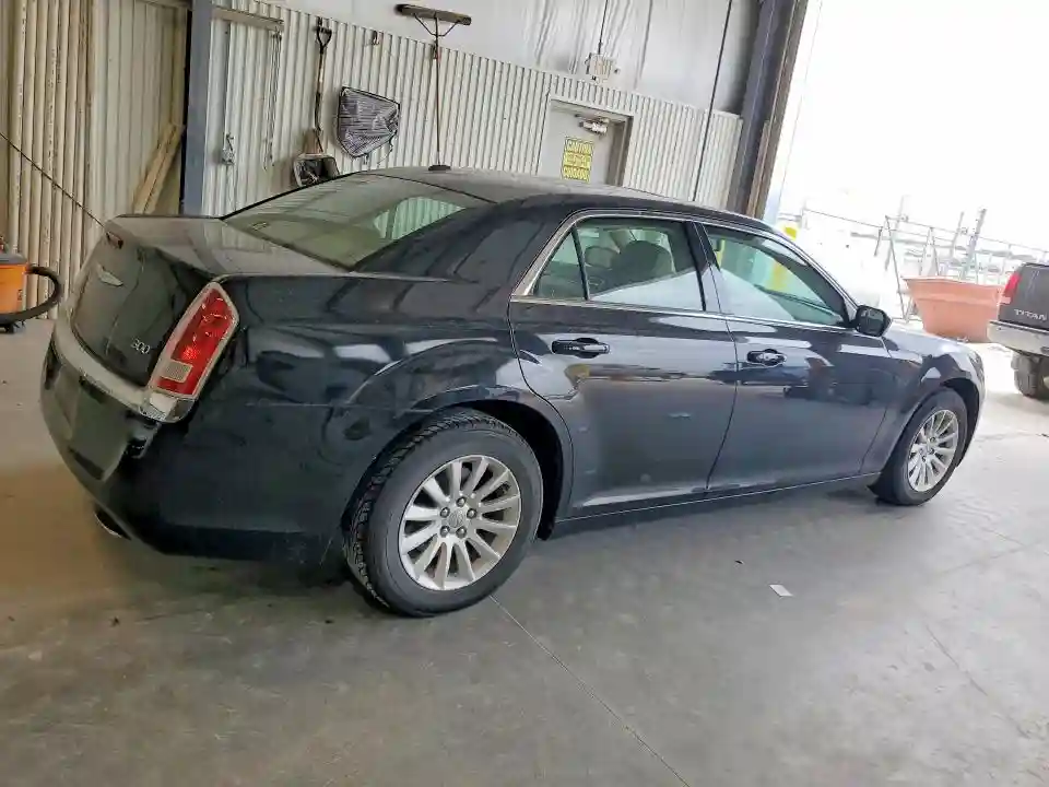 2C3CCAAG8DH513685 2013 CHRYSLER 300-2