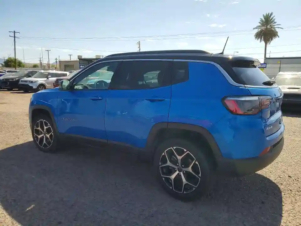 3C4NJDCN4ST523111 2025 JEEP COMPASS-1