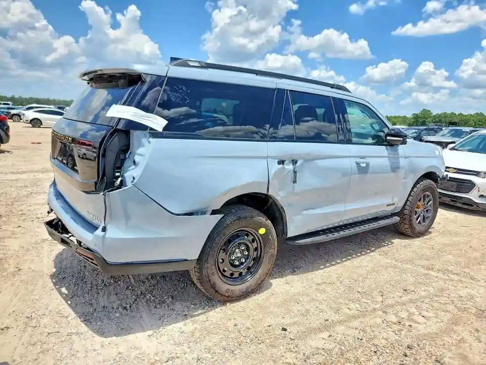 1FMJU1RG9TEA12178 2026 FORD EXPEDITION-2