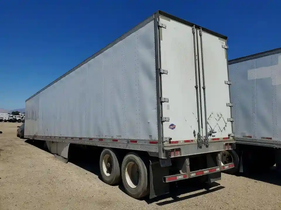 1UYVS253XJ7237801 2018 UTILITY ALL MODELS-1