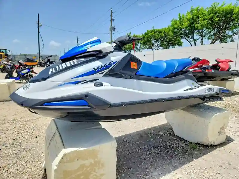 YAMA2296D424 2024 YAM VX LIMITED-1