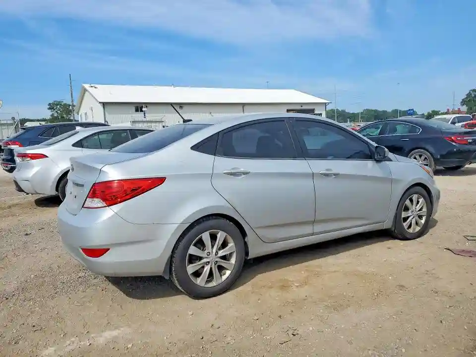 KMHCU4AE2CU180755 2012 HYUNDAI ACCENT-2