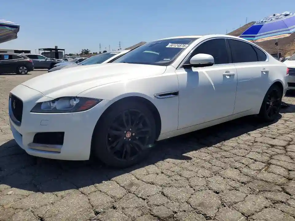 SAJBK4BV6HCY28598 2017 JAGUAR XF-0