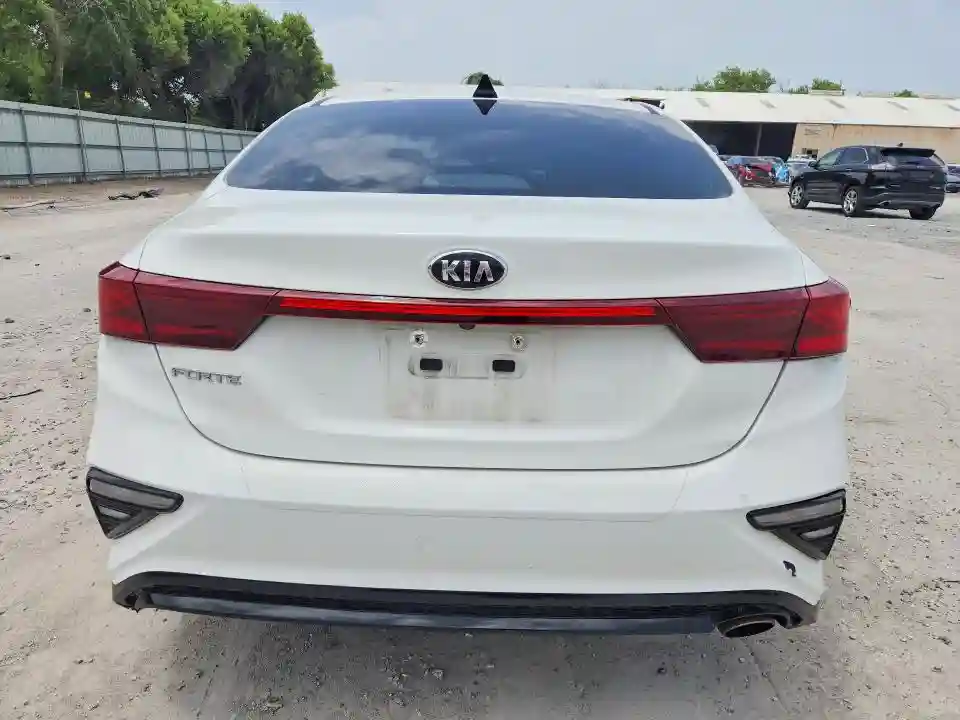 3KPF24AD0LE241100 2020 KIA FORTE LXS-5