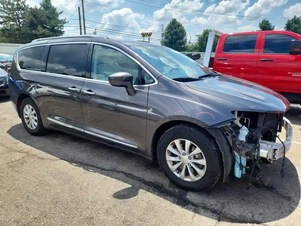 2C4RC1BG4JR178094 2018 CHRYSLER PACIFICA-3