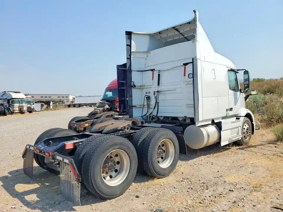 4V4WC9EG5LN266587 2020 VOLVO ALL OTHER-2