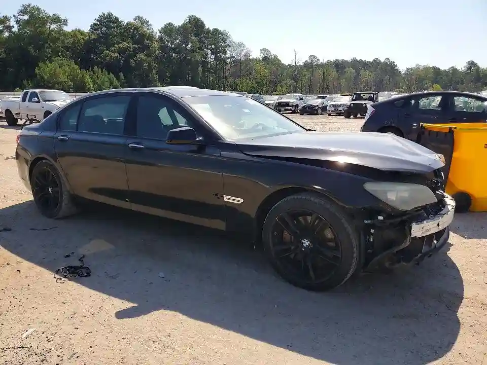 WBAKC8C51CC437396 2012 BMW 7 SERIES-3