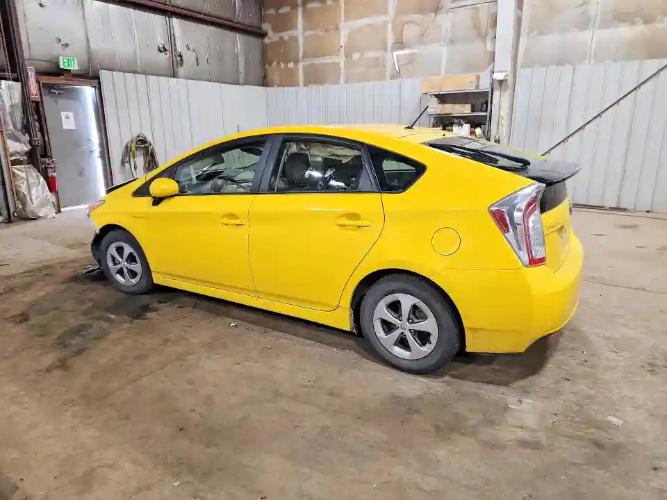 JTDKN3DU8F1874852 2015 TOYOTA PRIUS-1