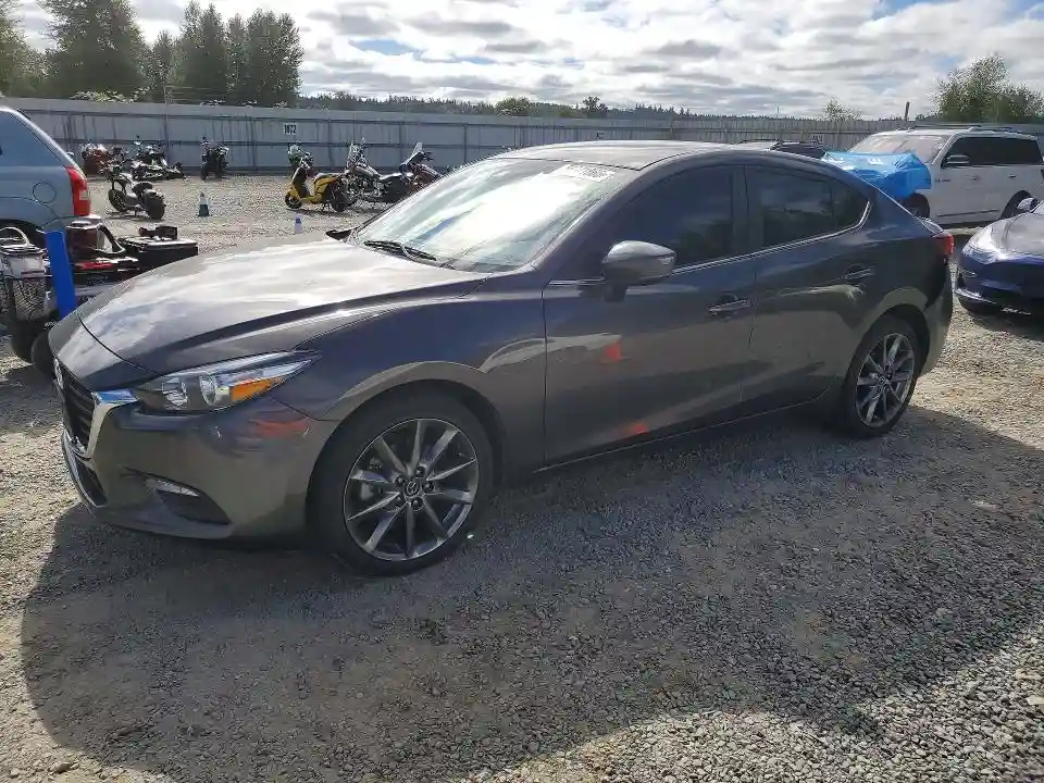 3MZBN1V3XJM272232 2018 MAZDA 3-0